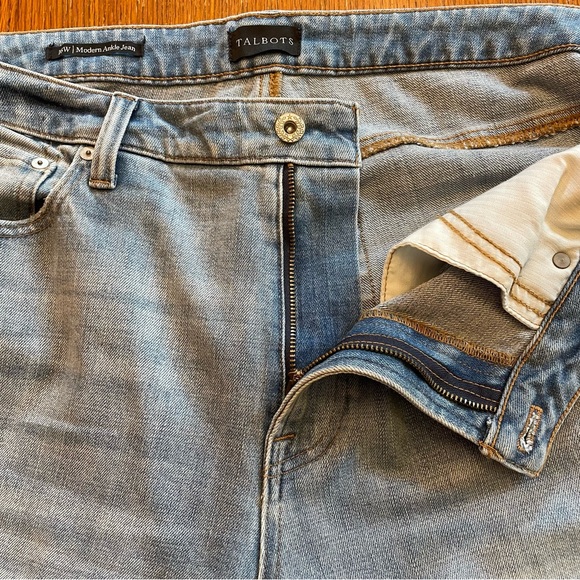 Talbots Modern Ankle High Rise Jeans 16W w/Side Stripe Sea Glass Light Wash - Picture 8 of 12